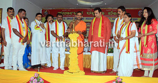 ರಾಜ್ಯದಲ್ಲಿ ಕನ್ನಡಿಗರಿಗೆ ಕನ್ನಡದಲ್ಲೇ ಸಂದರ್ಶನ ಅವಕಾಶ : ಜನಾಭಿಪ್ರಾಯ ರೂಪಿಸಲು ಪ್ರಮೋದ್ ಕರೆ